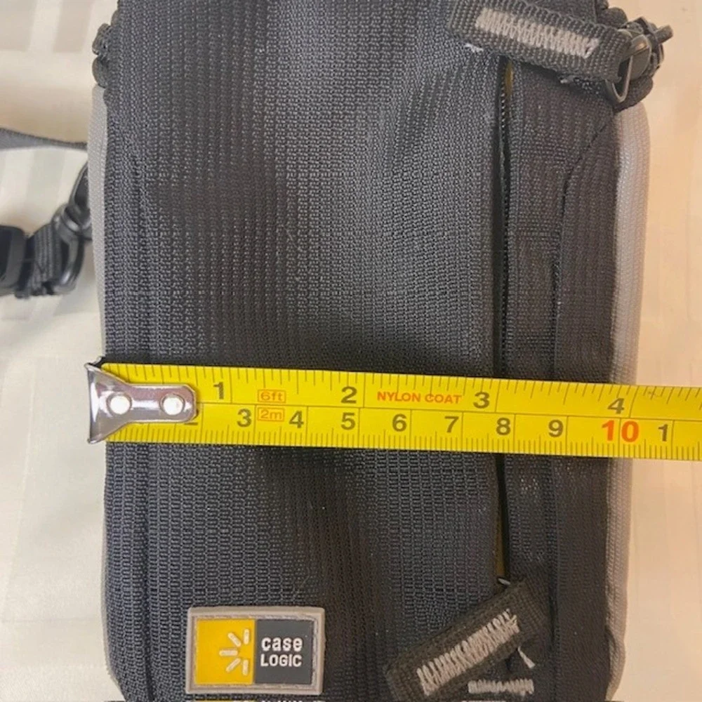 Case Logic Black Gray Compact Camera Bag Shoulder Strap Belt Loop Padded Case